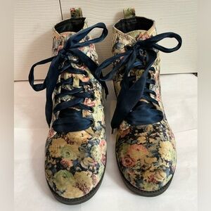 DIRTY LAUNDRY Velvet floral combat boots